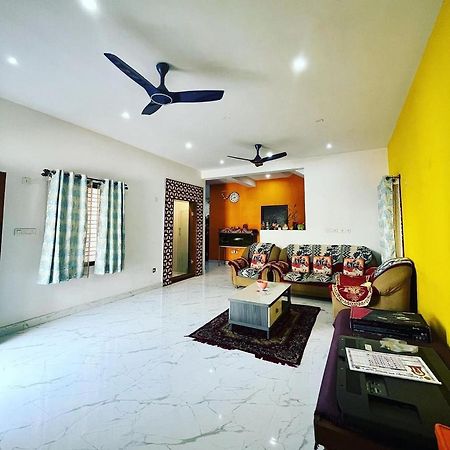 Tranquil Haven Villa Homestay Майсур Экстерьер фото